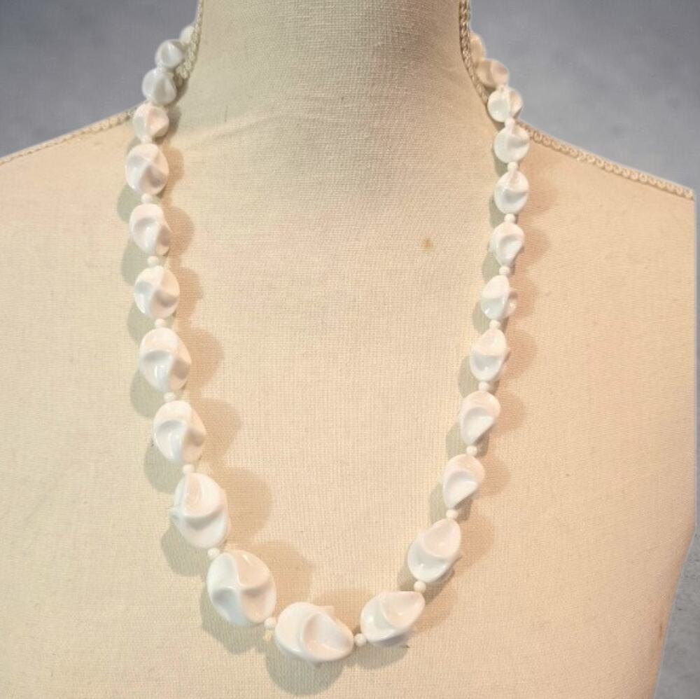 Vintage Necklace White Sculpted Beads Mid Century Style Lucite Plastic 24" 2324